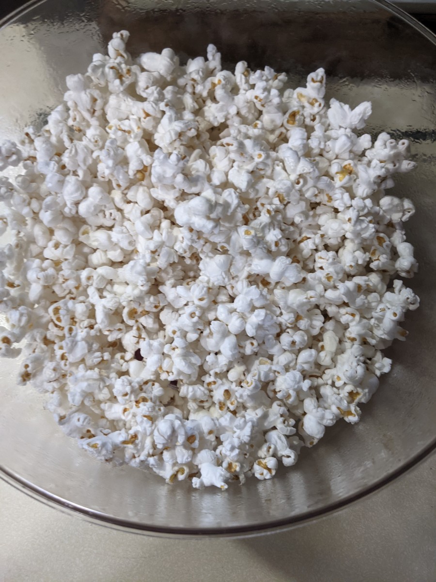 popcorn-made-with-coconut-oil