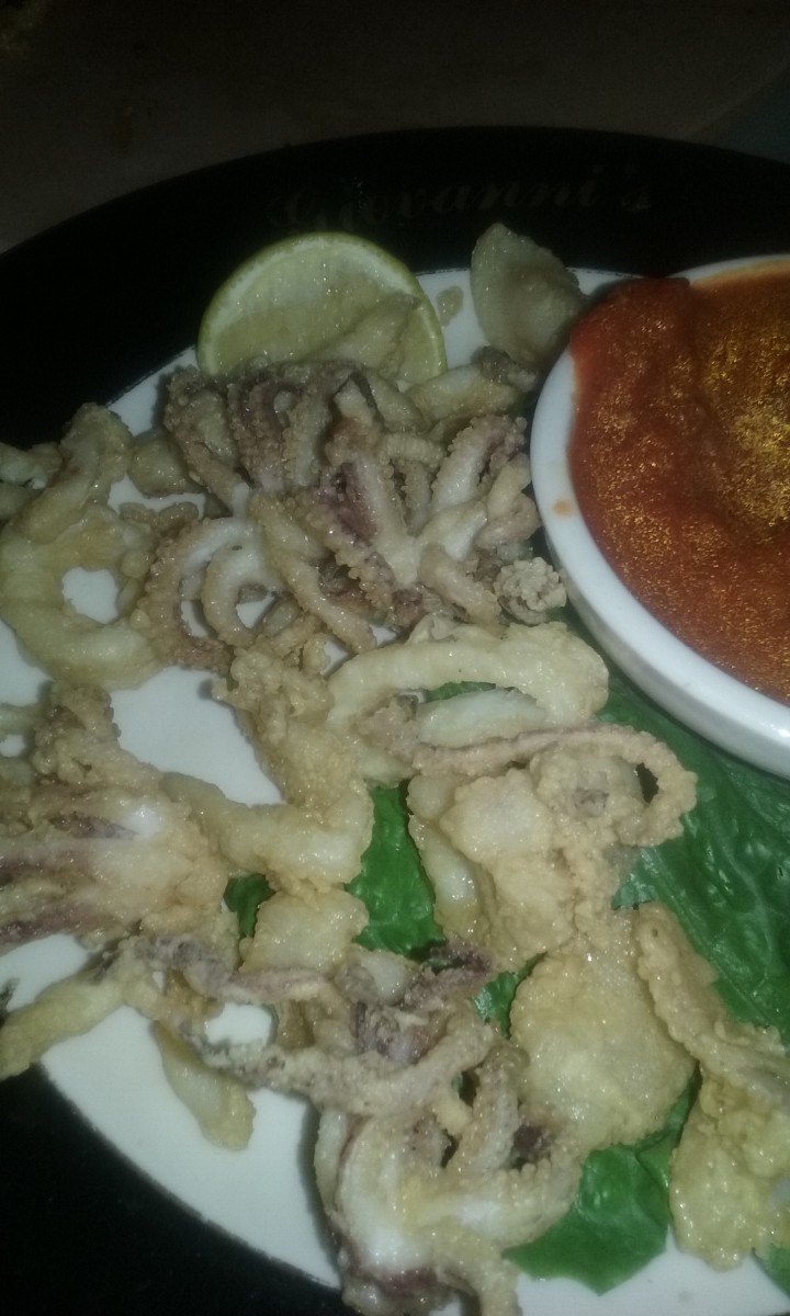 Fried calamari is definitely one of my favorite appetizers to order from an Italian Restaurant. While enjoying fine dining at Giovanni's Italian Restaurant in Greensboro, North Carolina, I did indeed order the fried calamari appetizer dish.