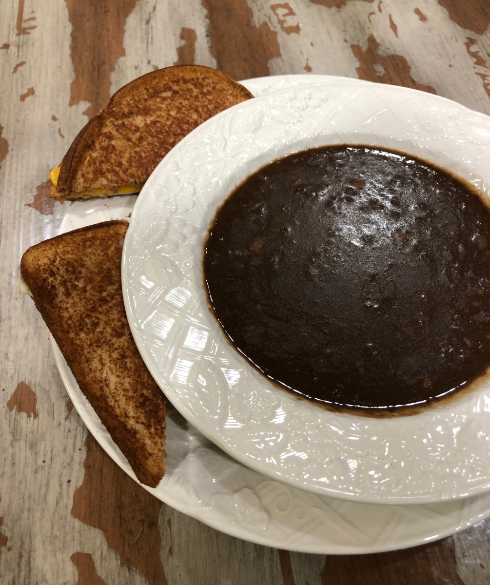 Easy Crockpot Black Bean Soup - STOCKPILING MOMS™