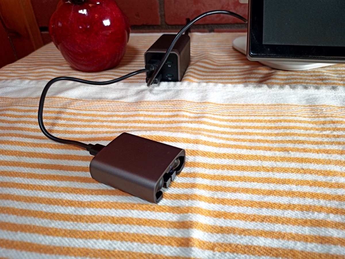 Review of the Ravpower Pd Pioneer 65w Desktop Charger - 8