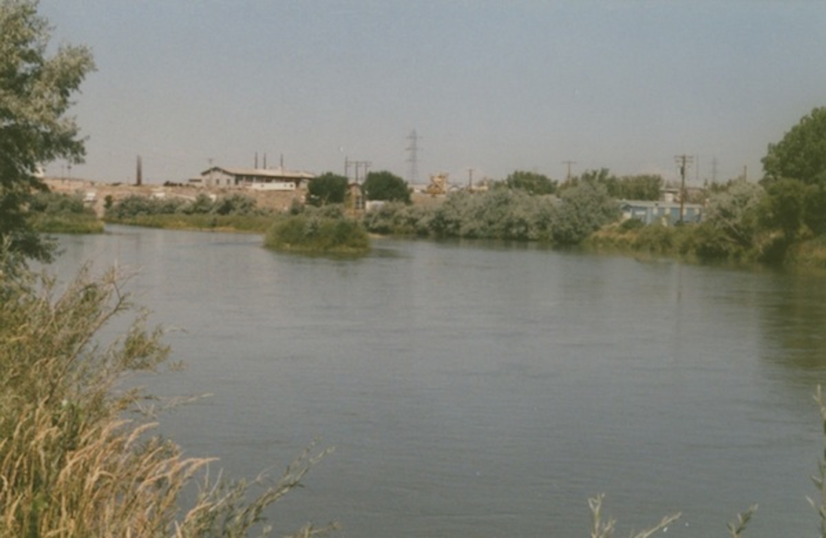 This view of the South Platte River was taken near Fort Casper, Wyoming in 1989.