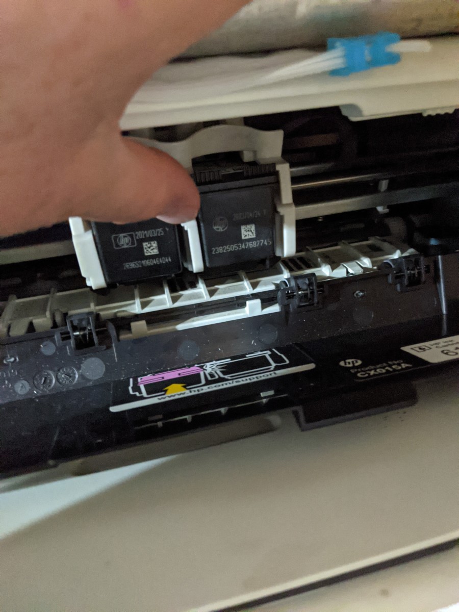printer-changing-the-ink