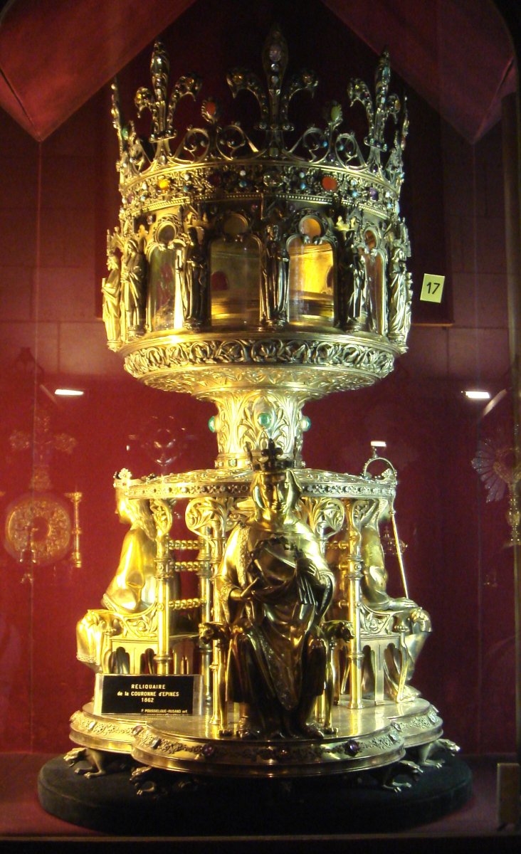 HOLY CROWN OF THORNS RELIQUARY AT NOTRE DAME CATHEDRAL IN PARIS BROUGHT THERE BY SAINT LOUIS