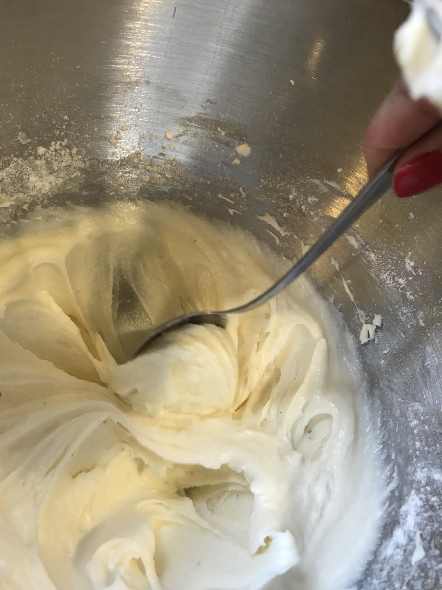 Set aside 1/2 cup of the cream cheese mixture. You'll use this to make the marbling on the top of the pie.