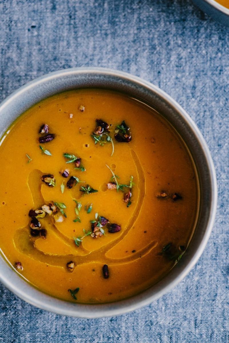 Carrot apple soup with pecans and thyme
