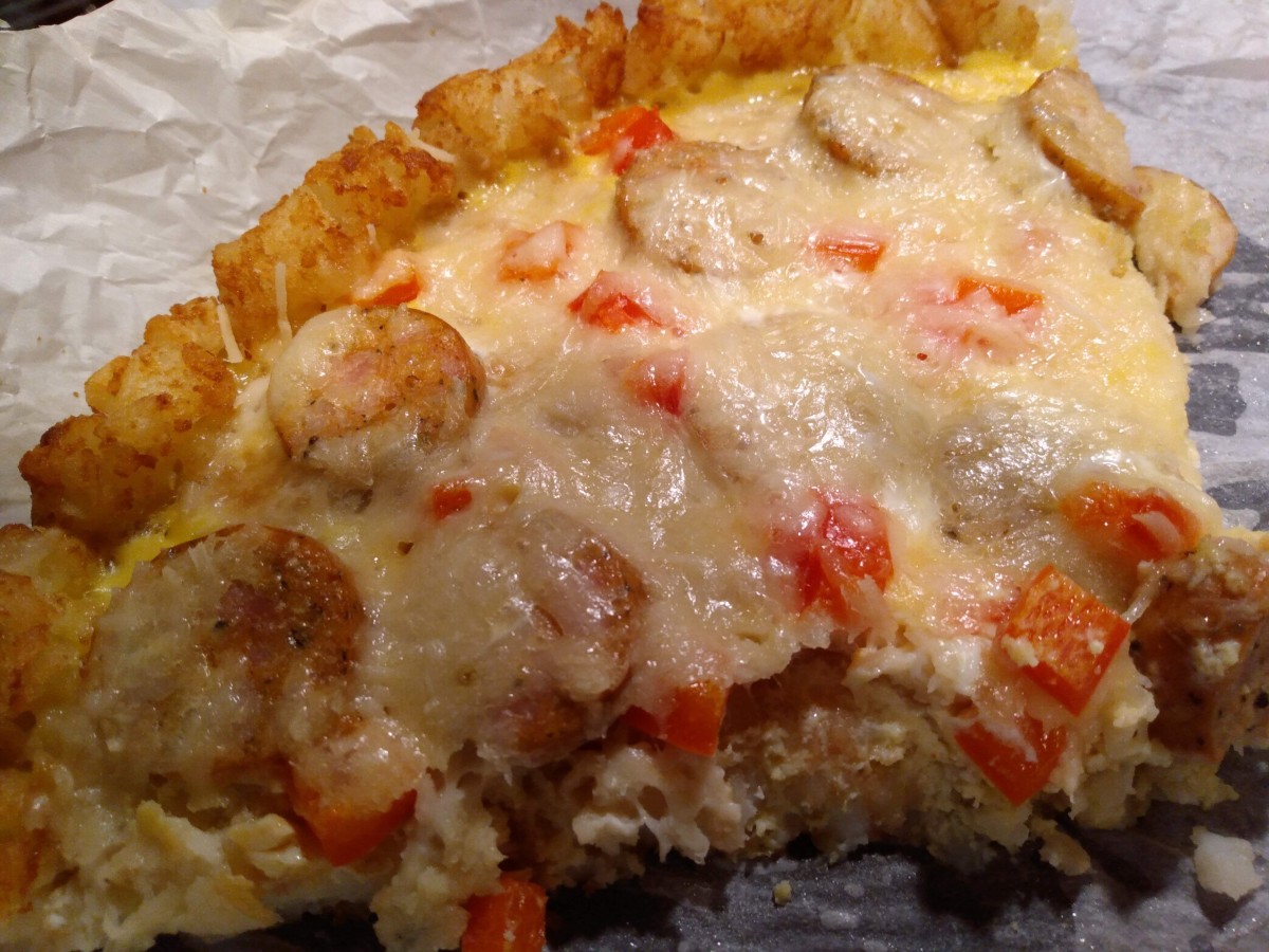Breakfast quiche with tater tot crust