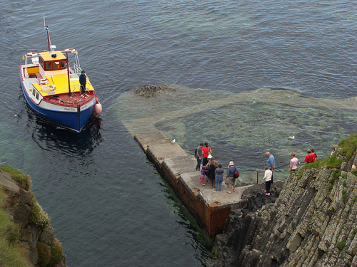 Ferry arriving at Staffa