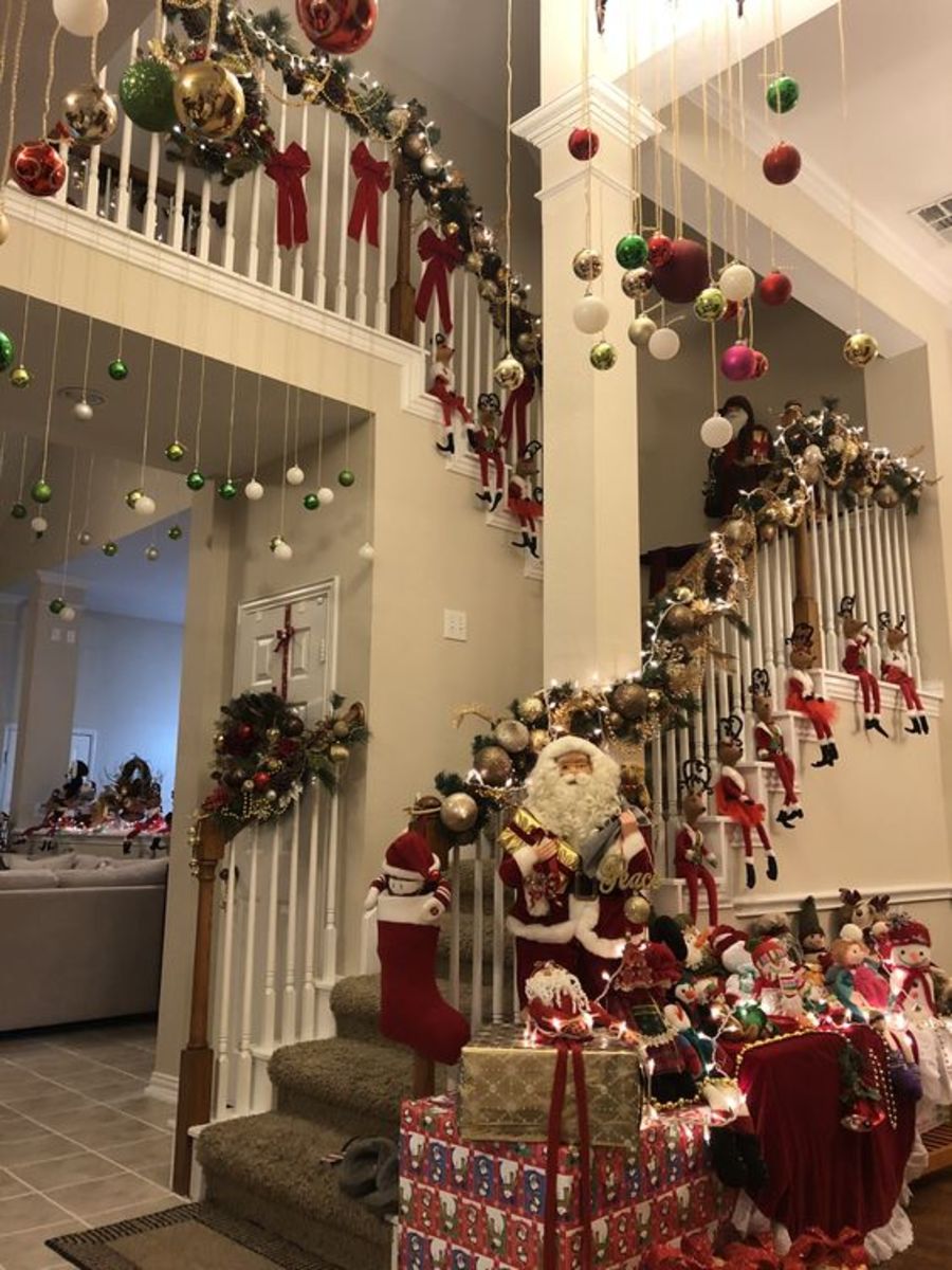 50+ Enchanting Christmas Stairway Decor Ideas - Holidappy