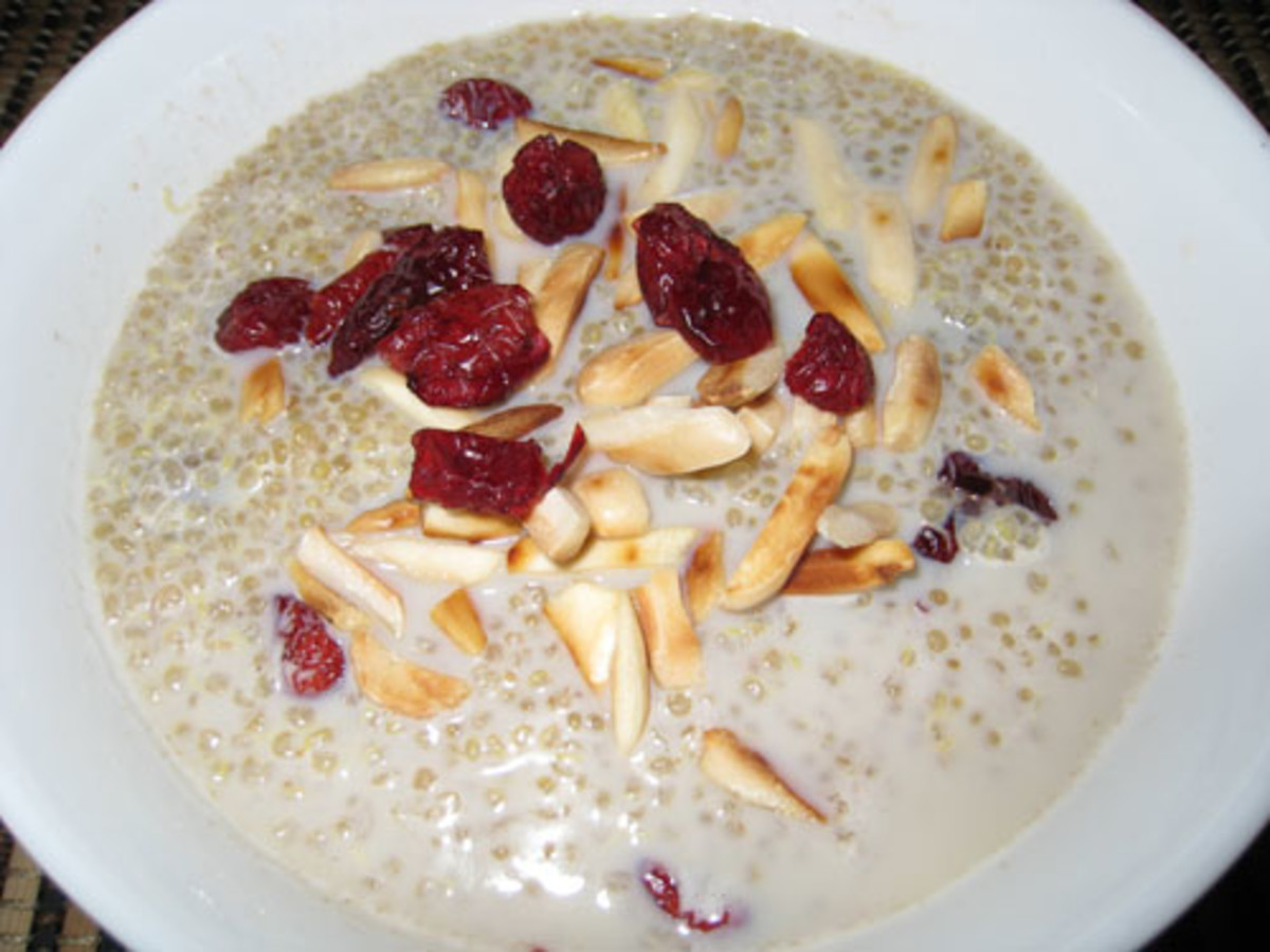 Maple quinoa porridge with cranberries and nuts
