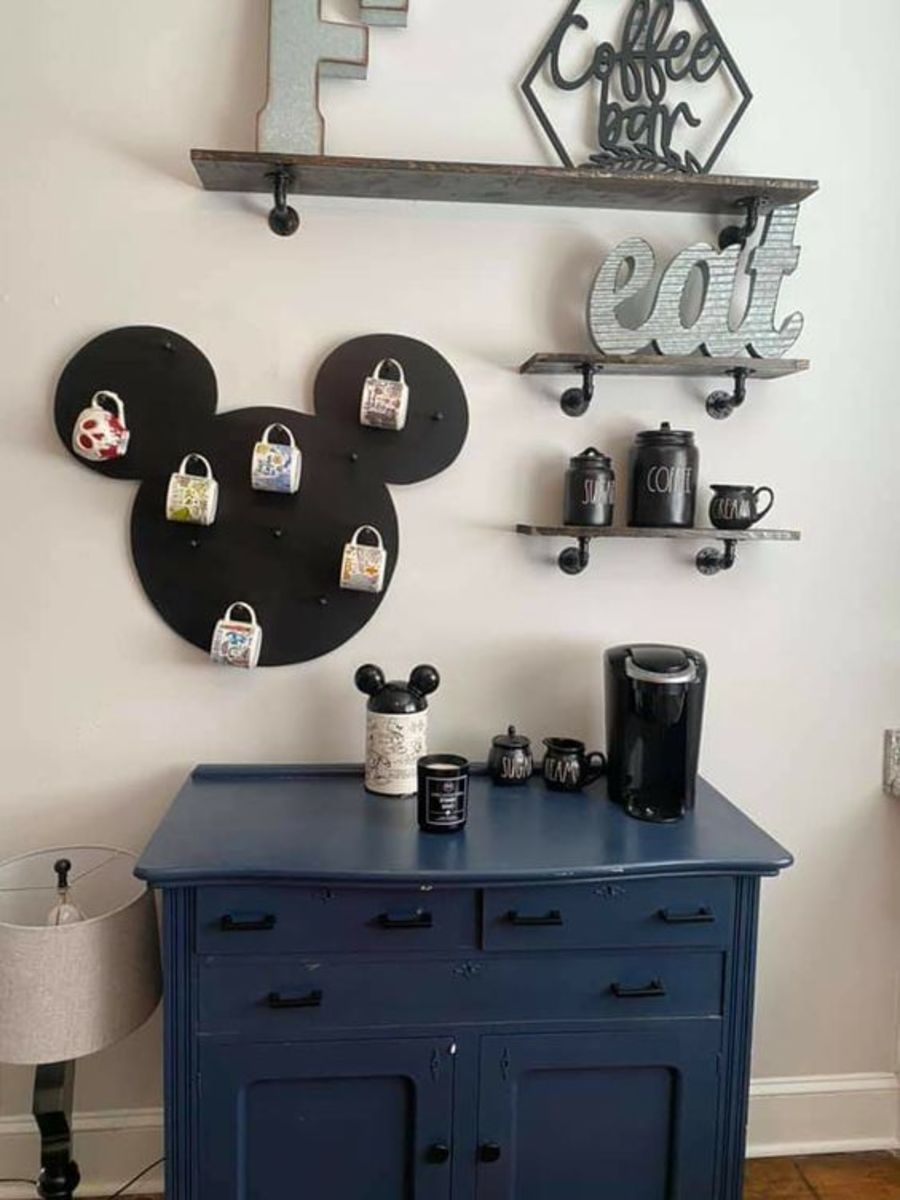https://images.saymedia-content.com/.image/t_share/MTk0MjEyODQxNjk0MjQyNDgx/mickey-mouse-inspired-home-decor-ideas.jpg