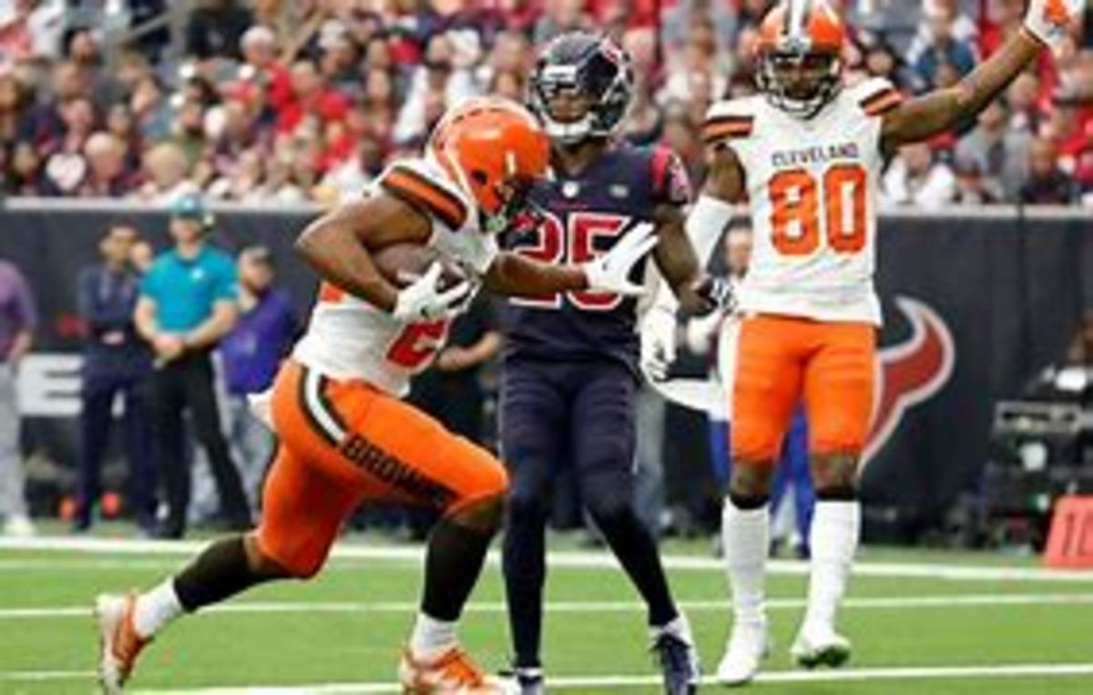 Cleveland beats Houston 27-14. Watson goes 12 for 21 for 131 yards, 0 TDs, 1 INT