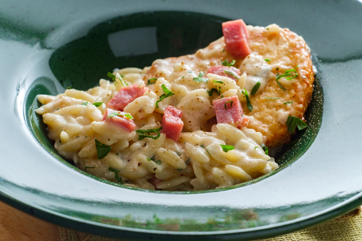 Slow Cooker 'Mushroom and Herb Chicken' Is a Weeknight Miracle