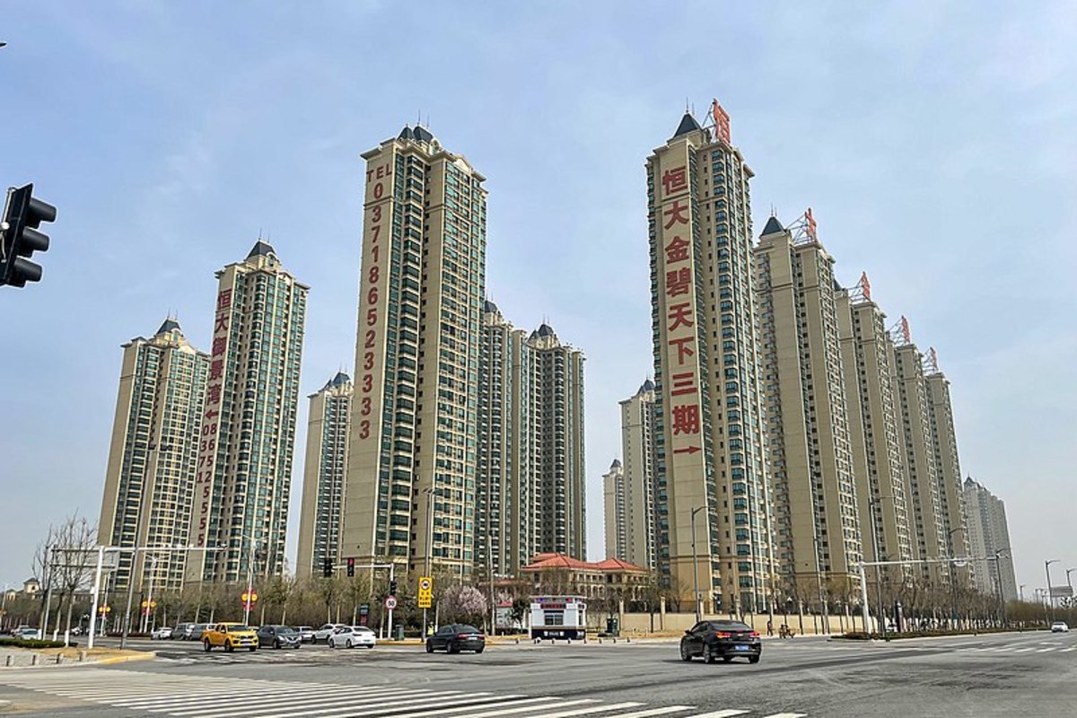 A massive Evergrande project in Yuanyang.