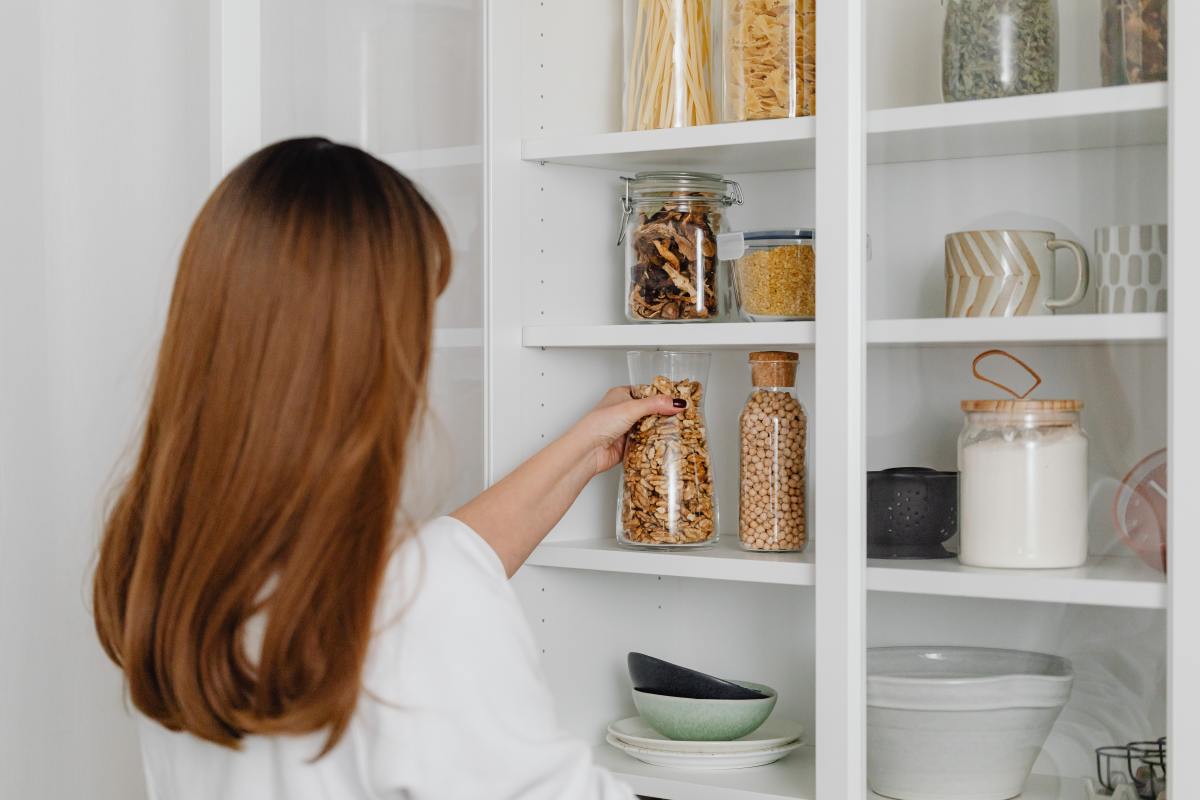 10 Things to Know When Building a Minimalist Pantry of Food