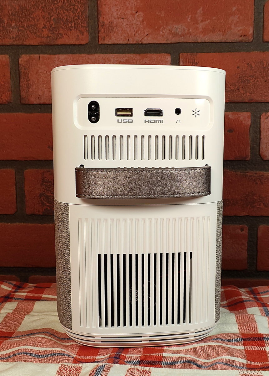 review-of-the-vankyo-performance-x3-portable-projector