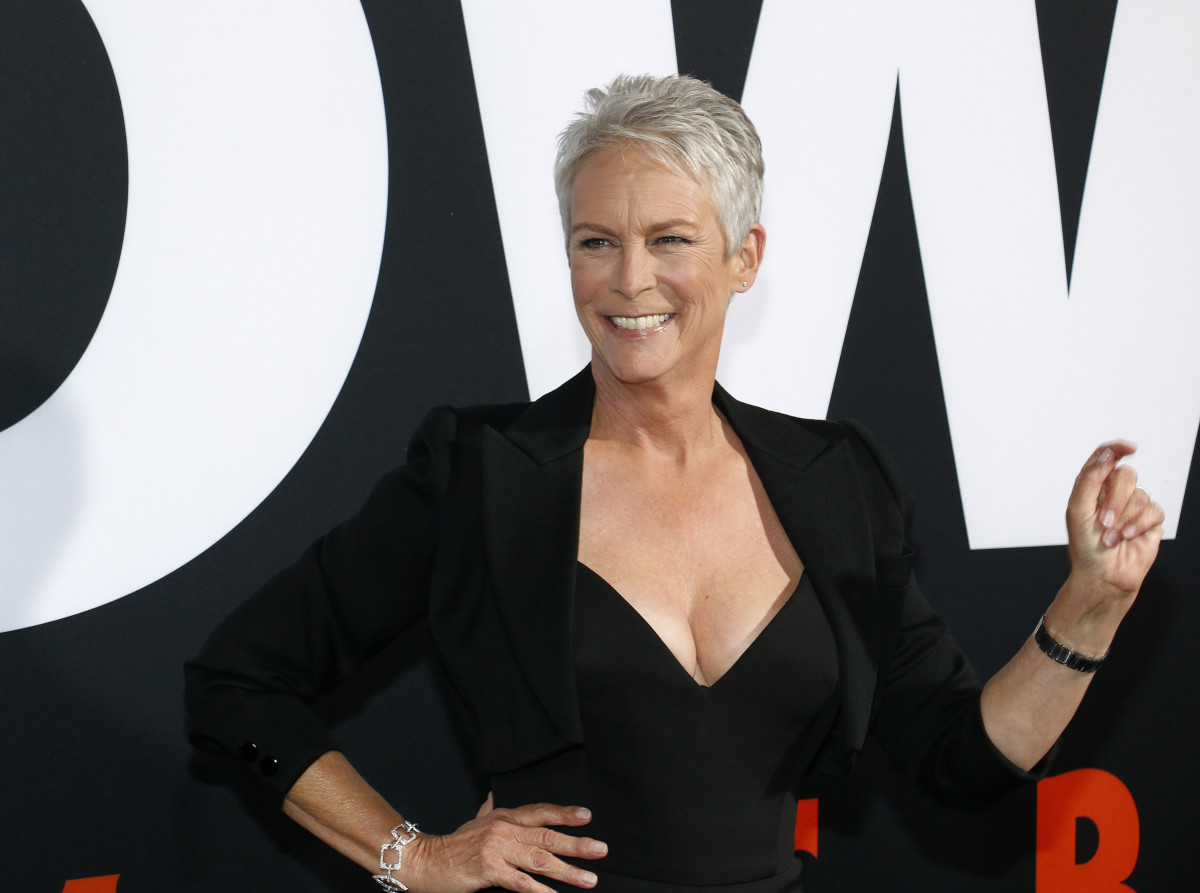 The is Smitten With Hilarious Clip of Jamie Lee Curtis