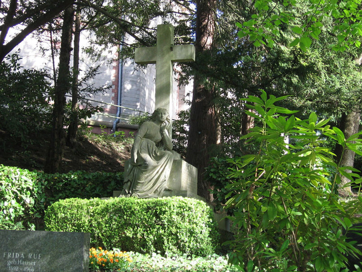 Feodora of Hohenlohe-Langenburg's grave in Baden-Baden.