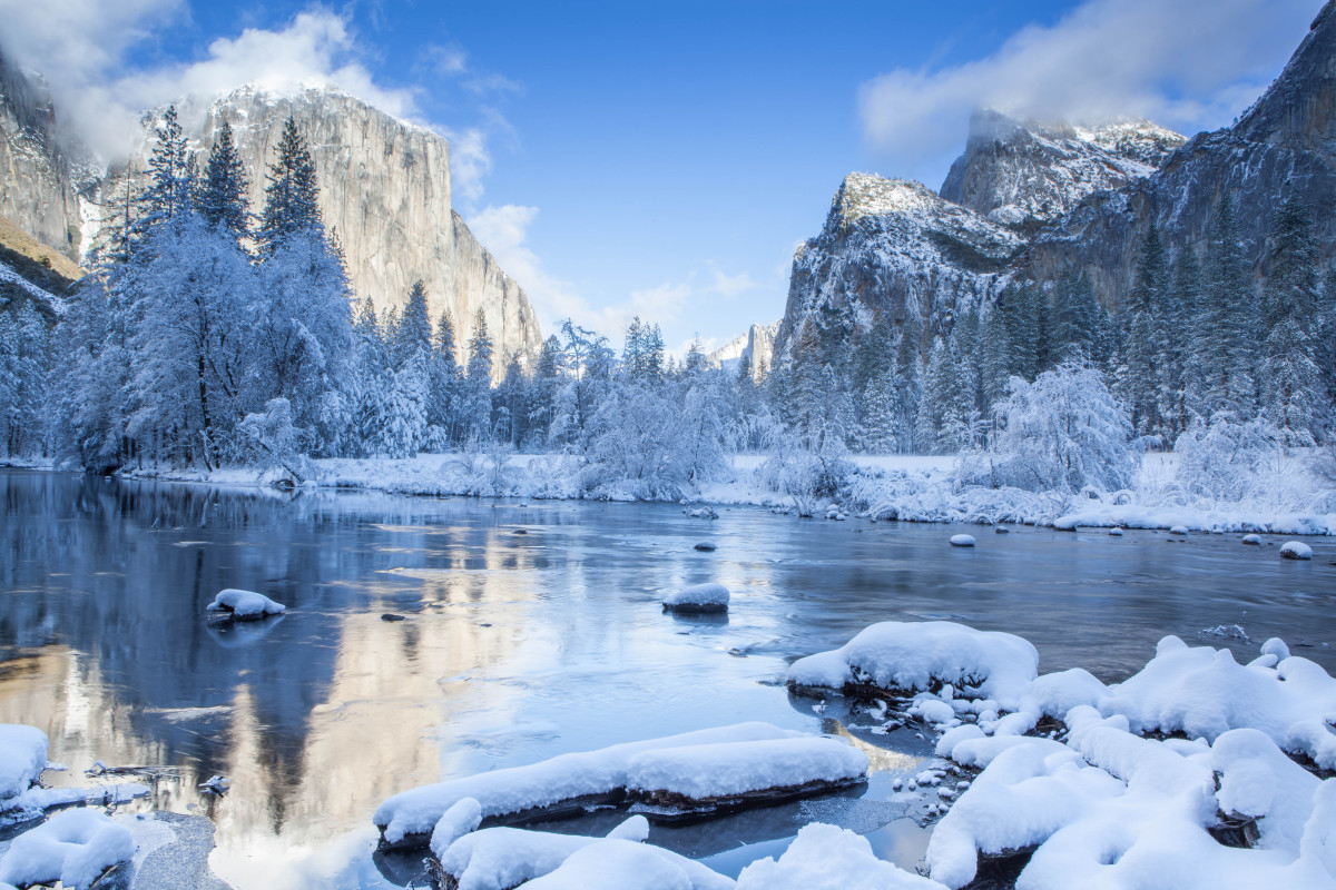 Hiker's Video of 'Yosemite Falls' in December Is Downright Magical