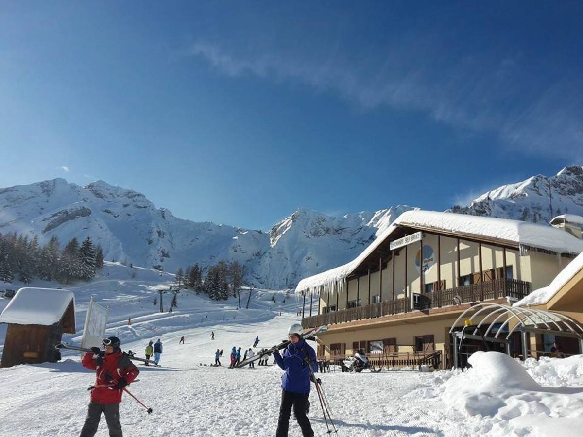 Skiing Holidays in Italy. Things to Do in San Simone in the Brembana Valley.