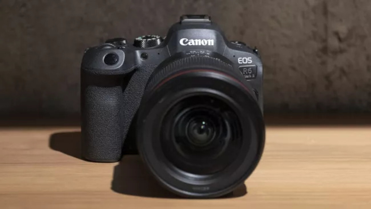 Canon EOS R6 Mark II  Ultimate Full Frame Camera for Photos Video - 41