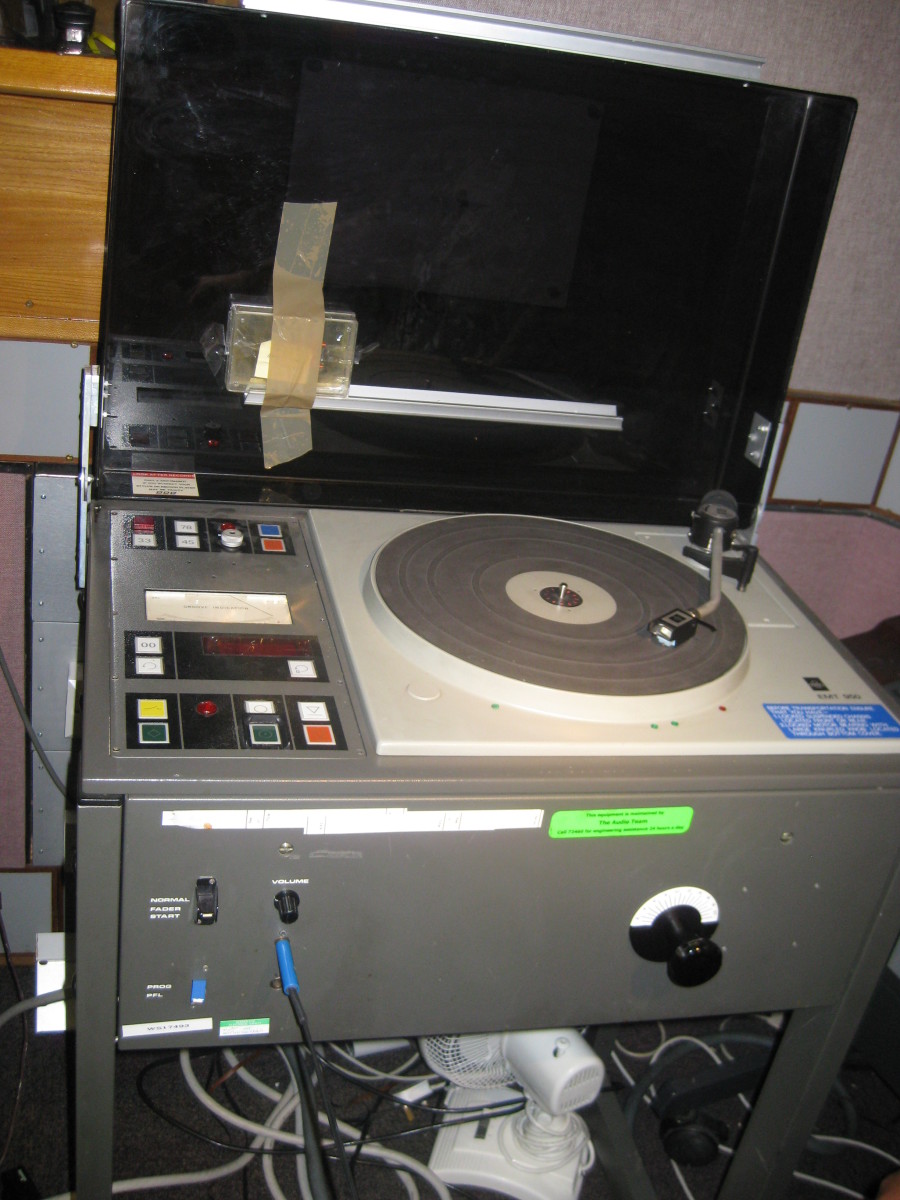 BBC EMT 950 Turntable (Gramaphone)