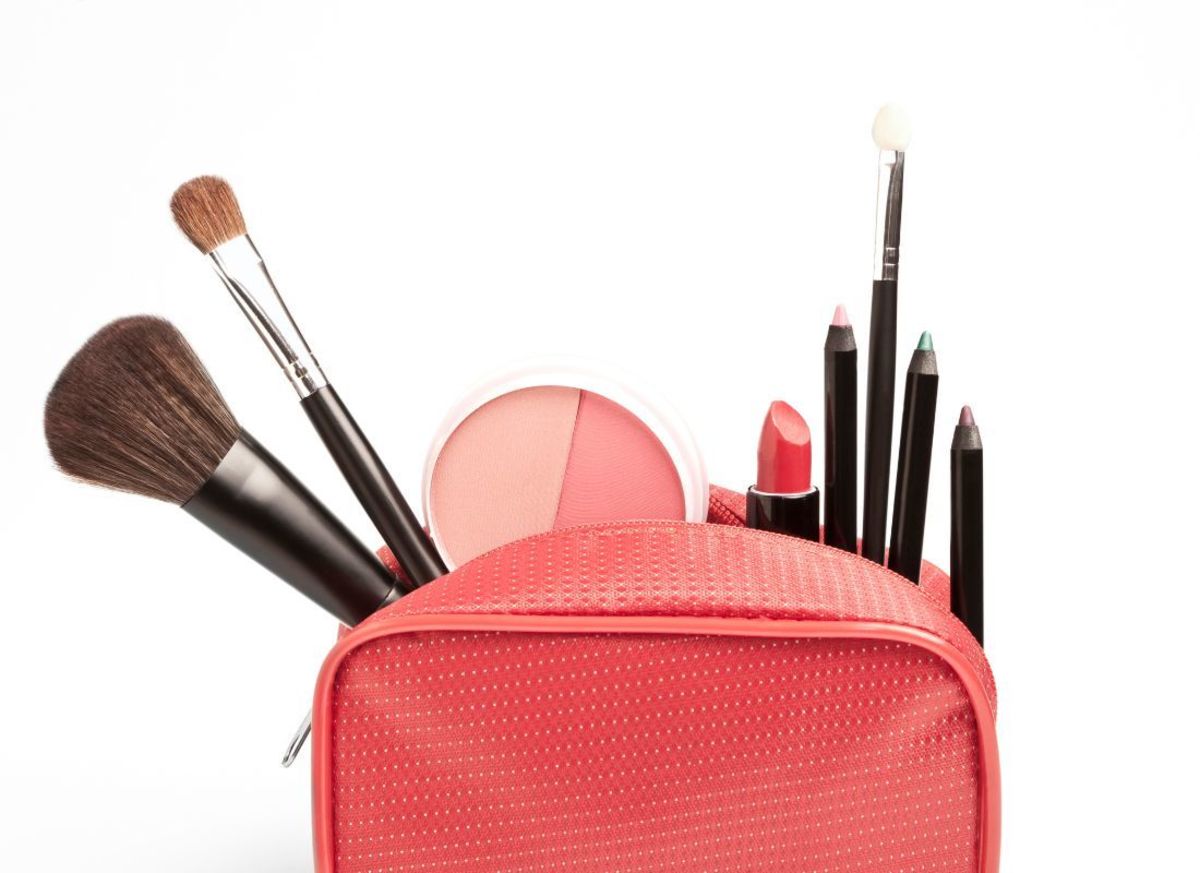 Is Your Makeup Routine Overcomplicated? Try These Tips!