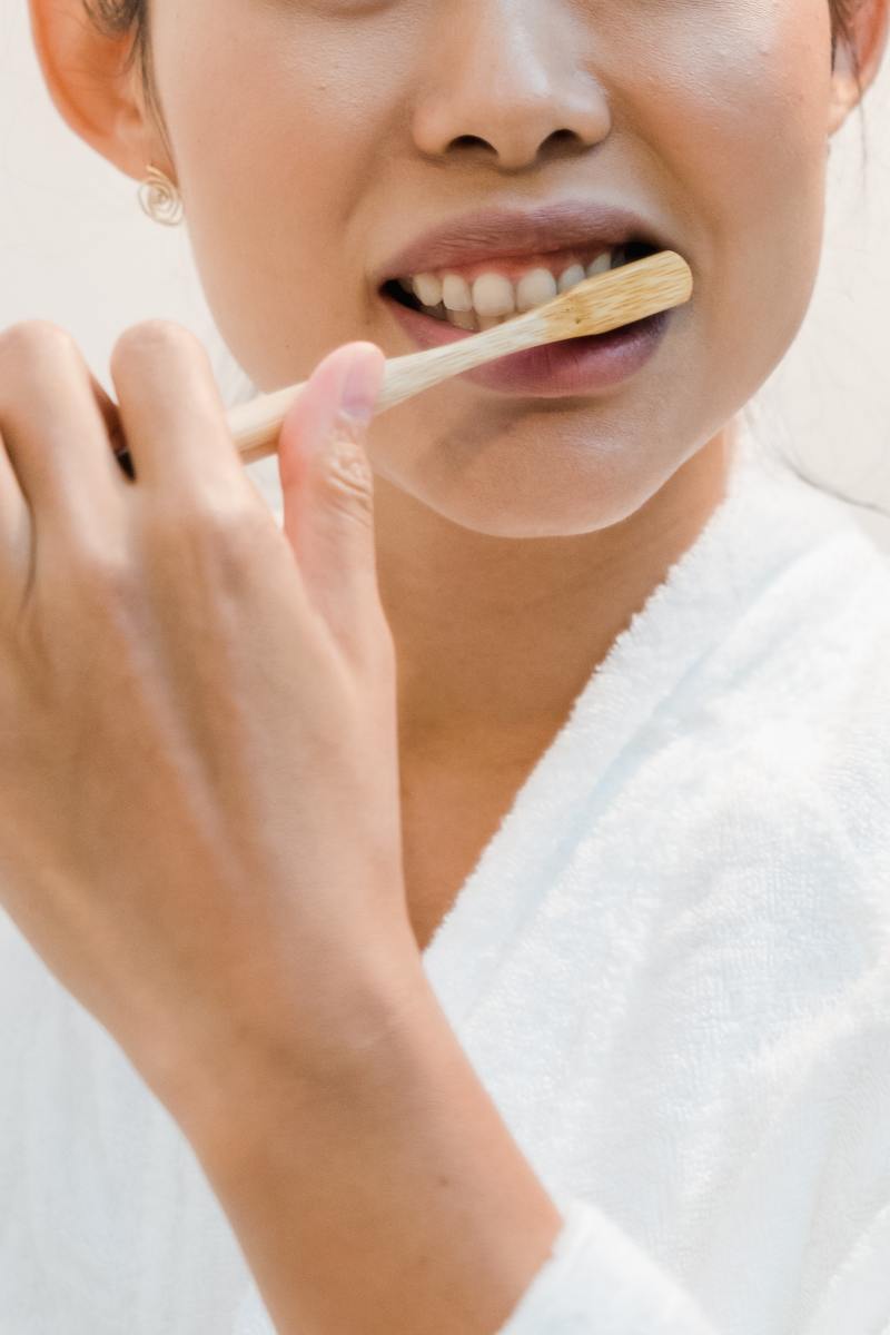 Coconut oil may be used as a toothpaste to help relieve tooth pain
