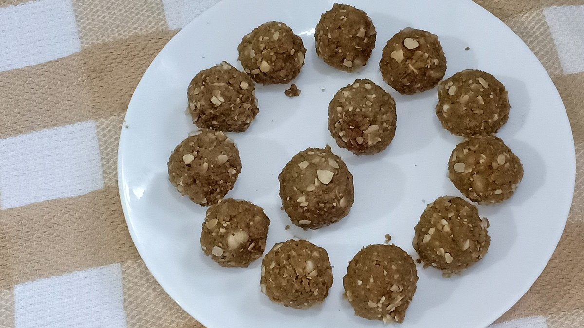 Bajra Laddu (Pearl Millet Jaggery Sweet Balls) Recipe