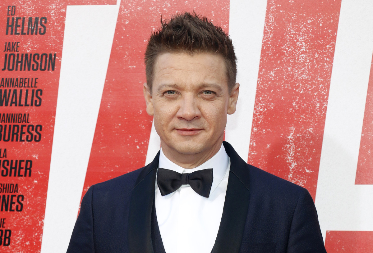 Fans are Hoping for The Best After Jeremy Renner Gives Update Following ...