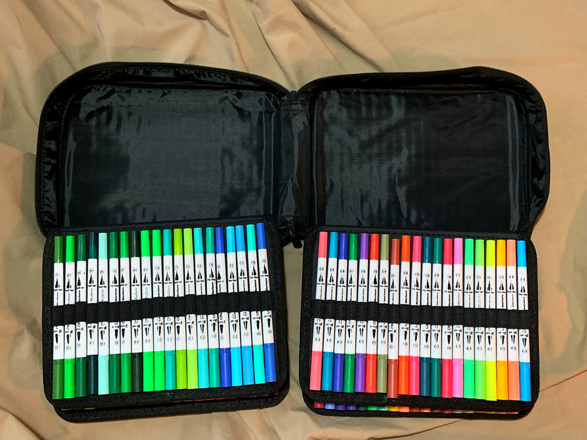 This set contains 160 water-based markers