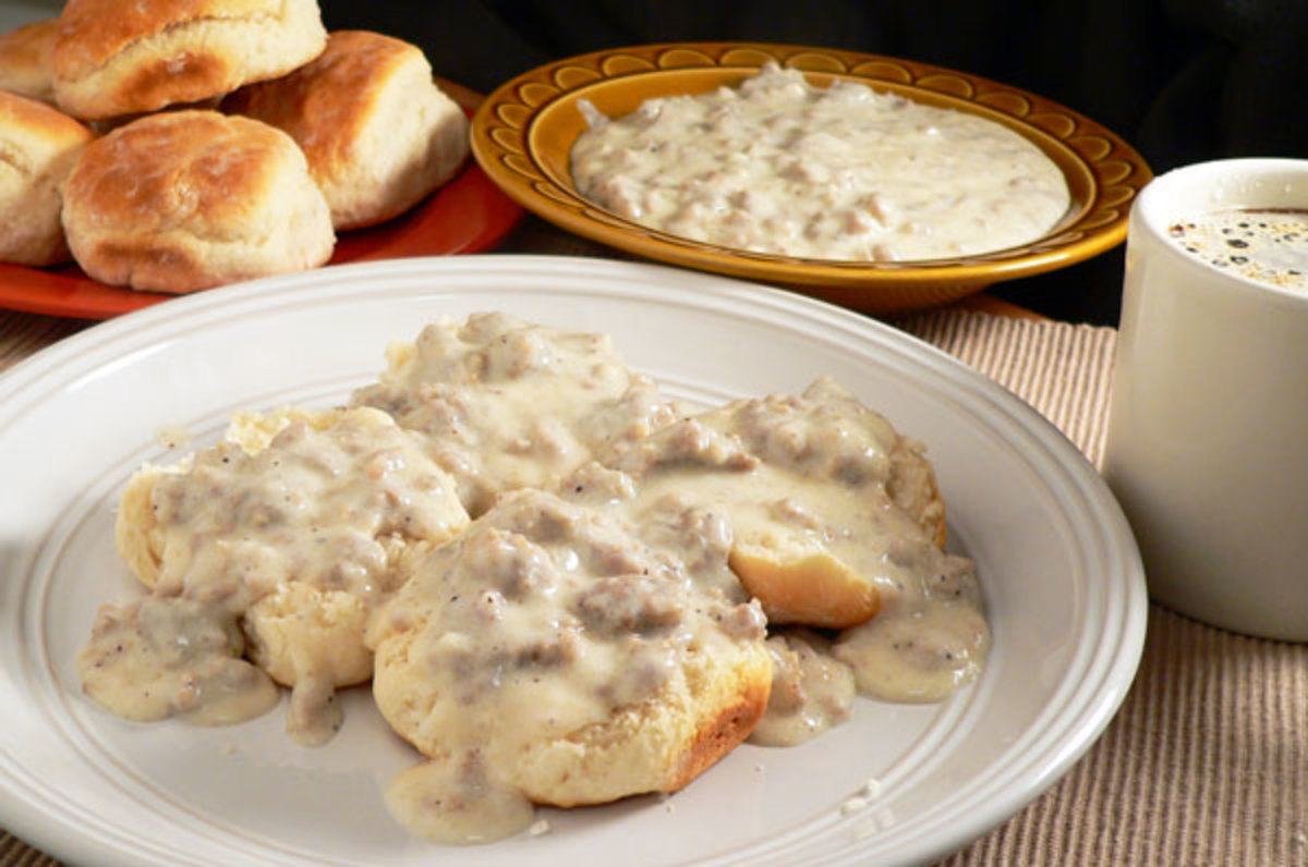 Review of Jimmy Dean Breakfast Bowls: Biscuits and Gravy - Delishably