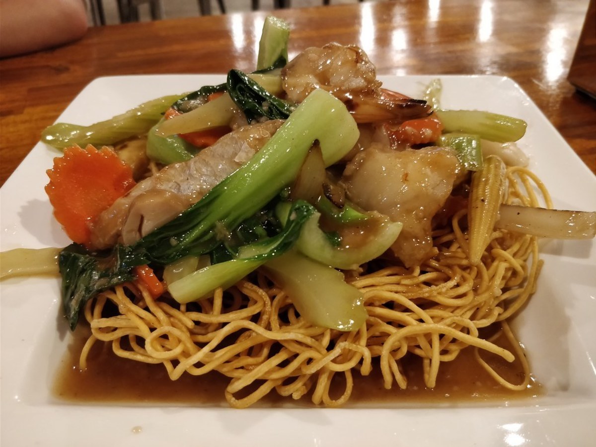 Hong Kong–style chow mein
