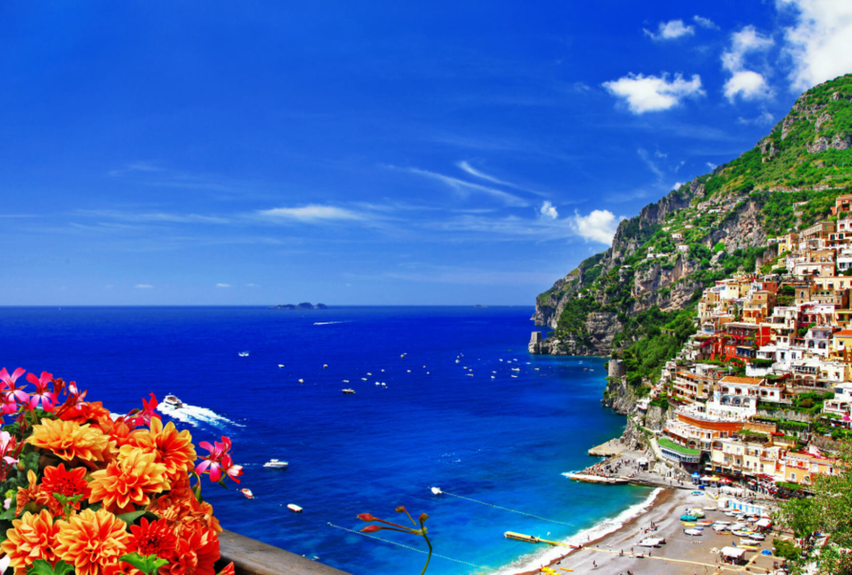 Где лучше в августе. Amalfi Coast. Побережье Амальфи Италия. Морской курорт. Природа Средиземноморья.