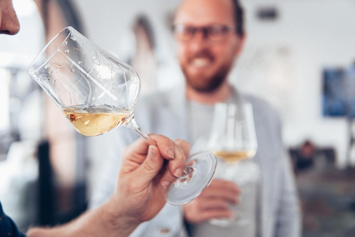 Taste Wine a Like Expert With These 4 Simple Steps