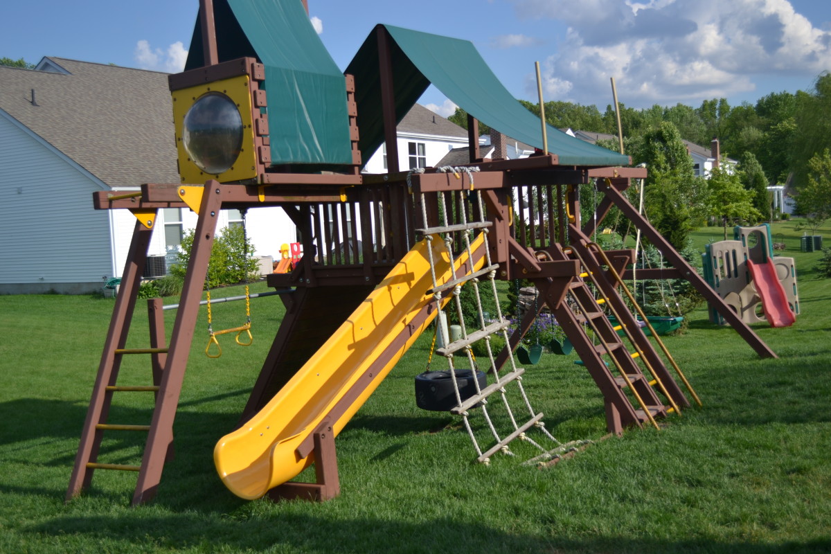 How To Buy A Wooden Playset For The Backyard