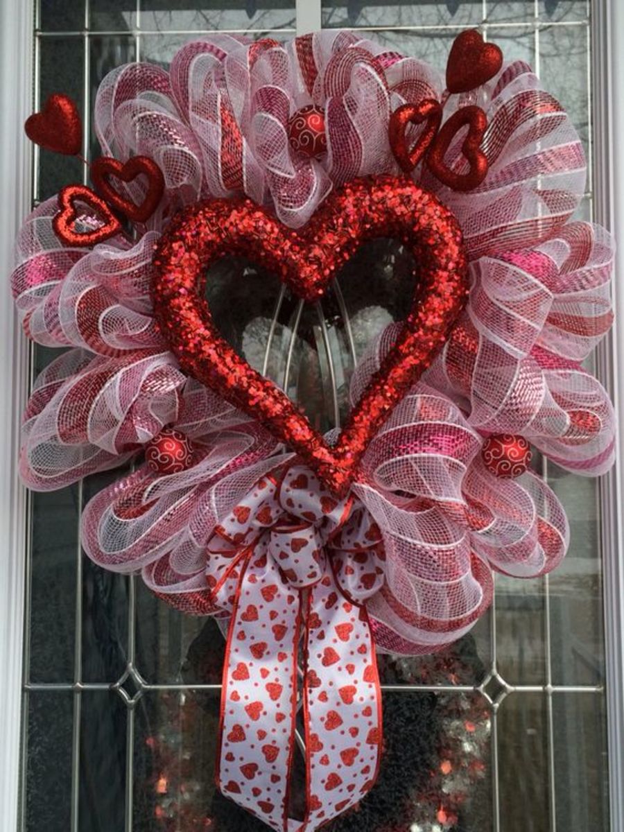 100+ Super Romantic Valentines Decorations on a Budget - HubPages