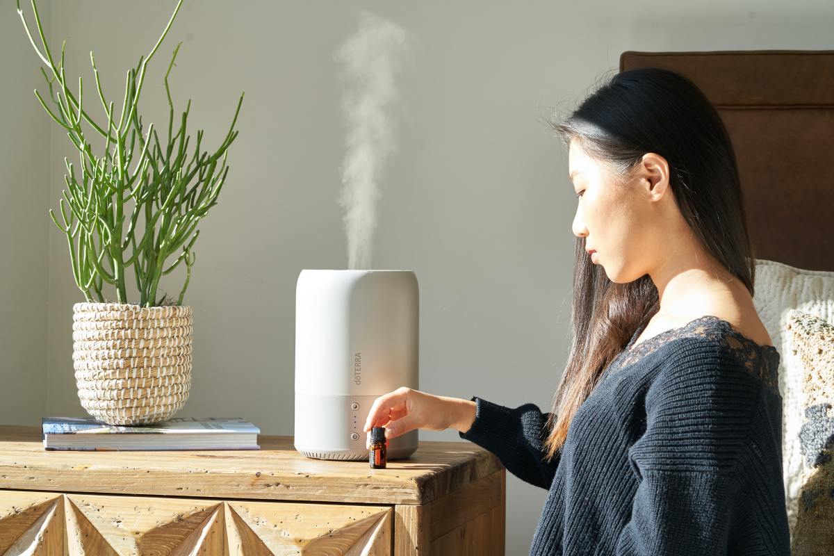 Using a humidifier can be a helpful way to alleviate symptoms of laryngitis