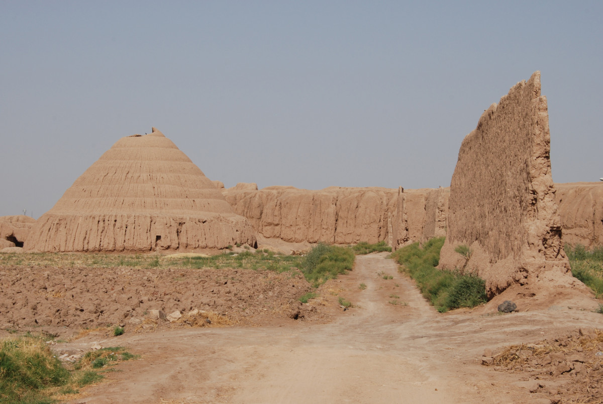 Yakhchāl An Ancient Persian Way to Make Ice in the Desert Owlcation