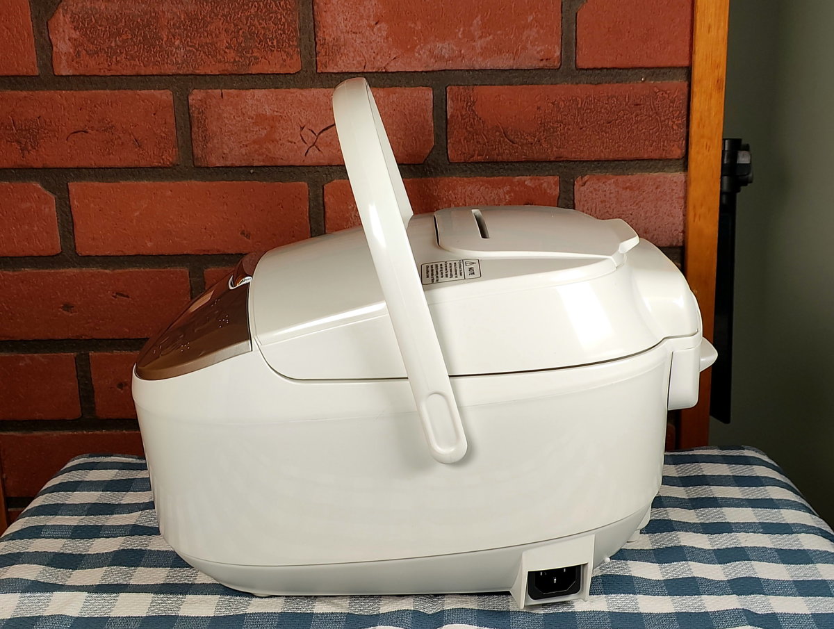 Review of the Toshiba 6-Cup Electric Rice Cooker - Delishably