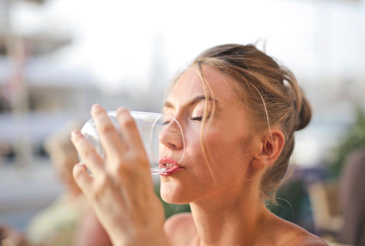 The 5 Biggest Benefits of Drinking Water After a Massage
