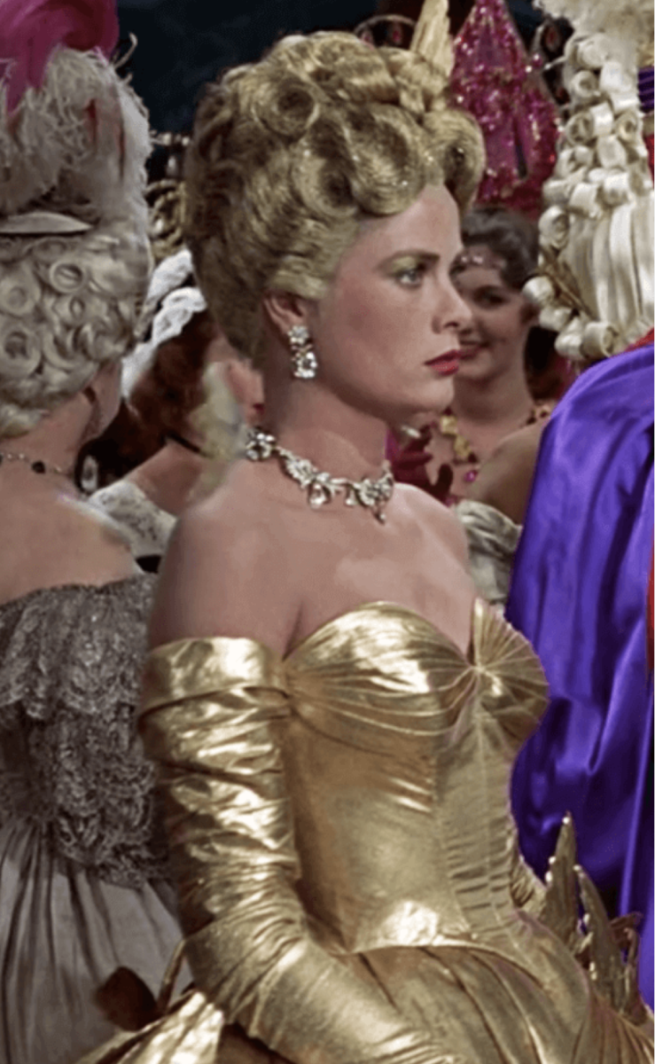 10 Best Gold Costumes From Modern Movies