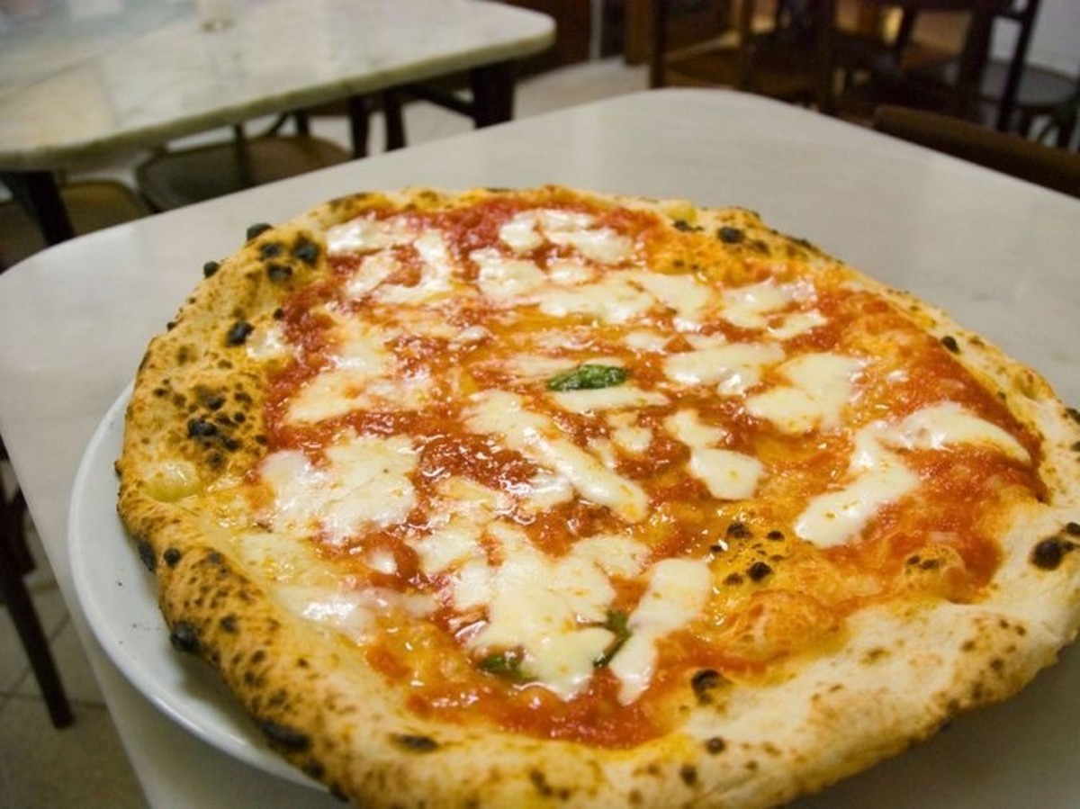 Elizabeth’s Pizza Restaurant in Little Italy