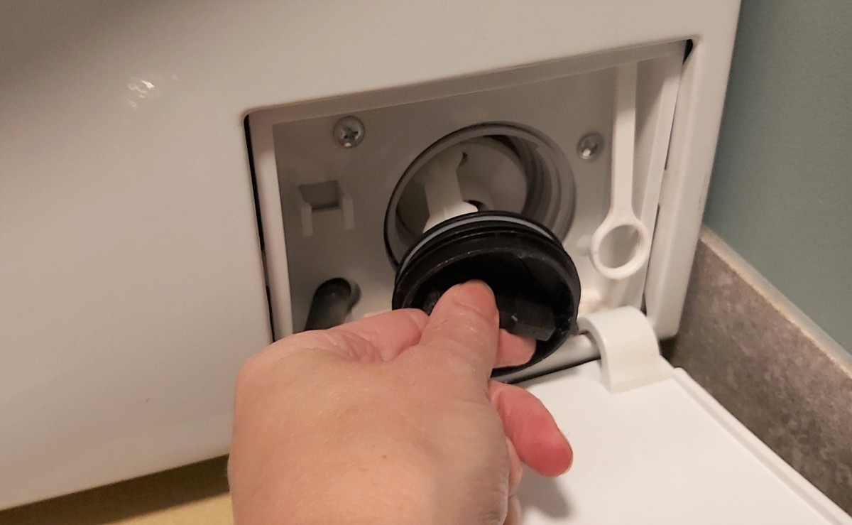 https://images.saymedia-content.com/.image/t_share/MTk1ODM0OTg3MjIyNjcyODY1/how-to-clean-washing-machine.jpg