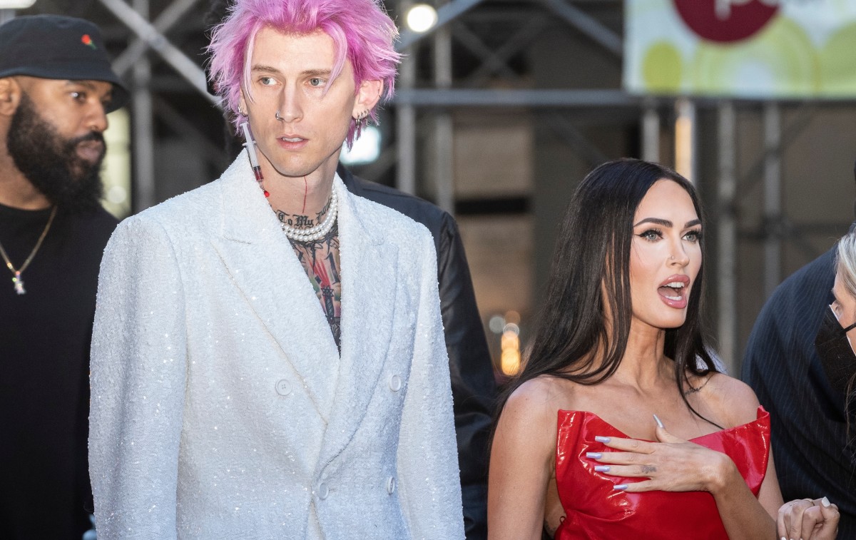 There is a LOT of Evidence Machine Gun Kelly and Megan Fox Broke Up ...