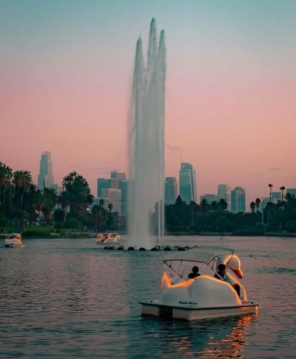 Experiencing Los Angeles: Echo Park Lake (Part I)