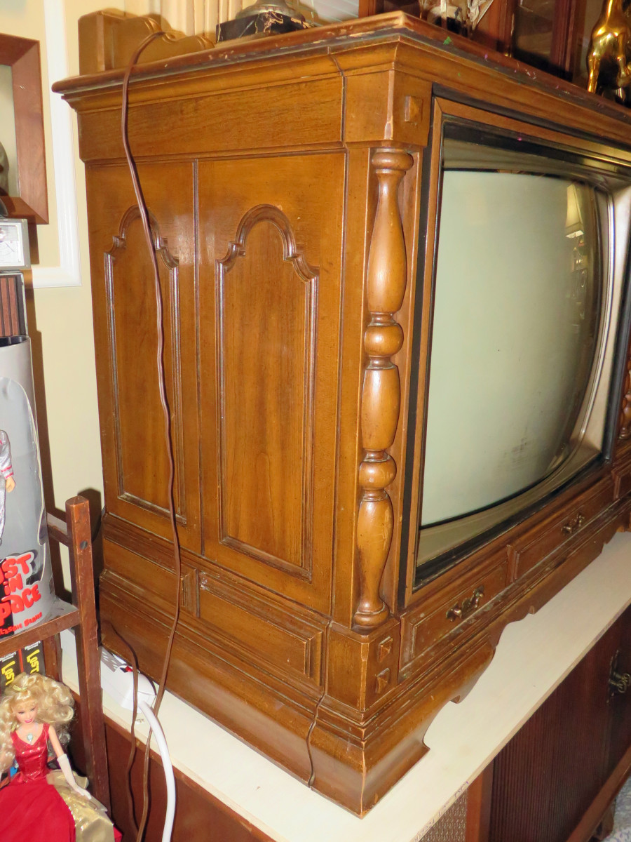 Sears and Roebuck Color Console Television made January 1978, Sears