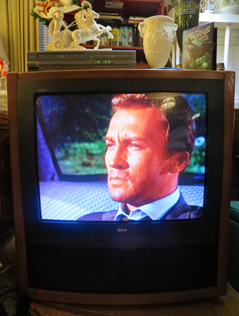 1998 RCA Colortrak Television Model G32643sk, RCA Chassis CTC187CN3
