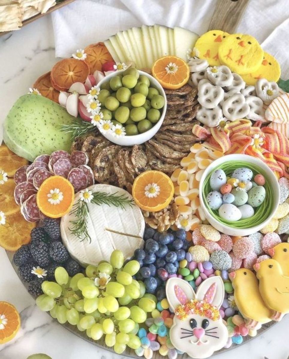 30+ Adorable and Delicious Easter Charcuterie Board Ideas