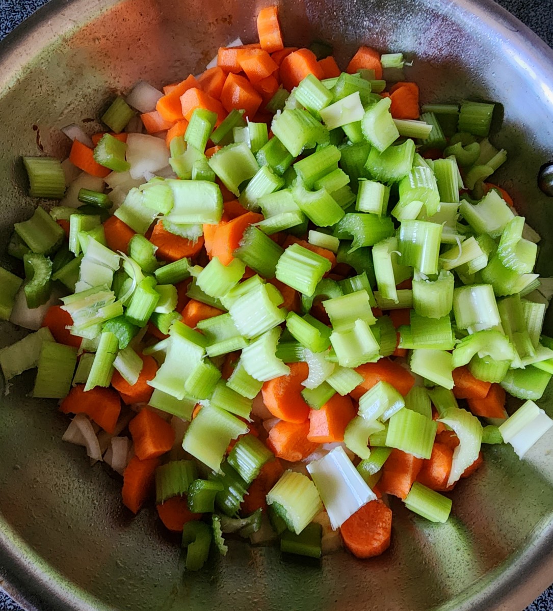 Skillet Chicken Pot Pie With Biscuits Delishably