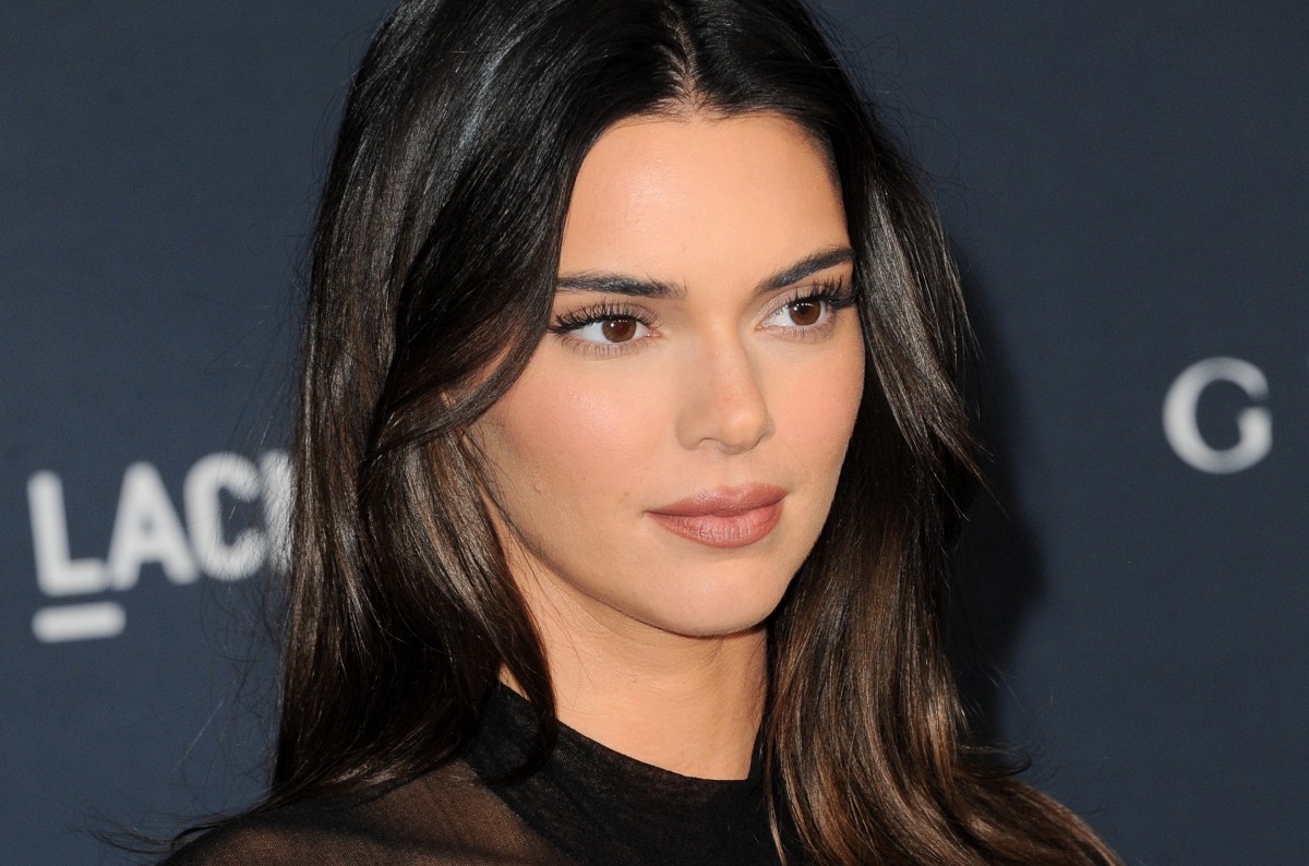 Resurfaced TikTok Video Shows That Kendall Jenner Was With Hailey When ...